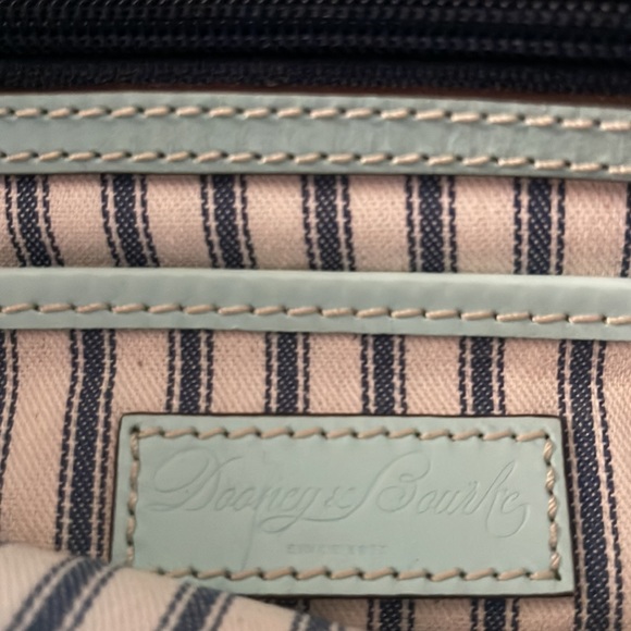 Dooney & Bourke Summer Bag - Picture 4 of 5